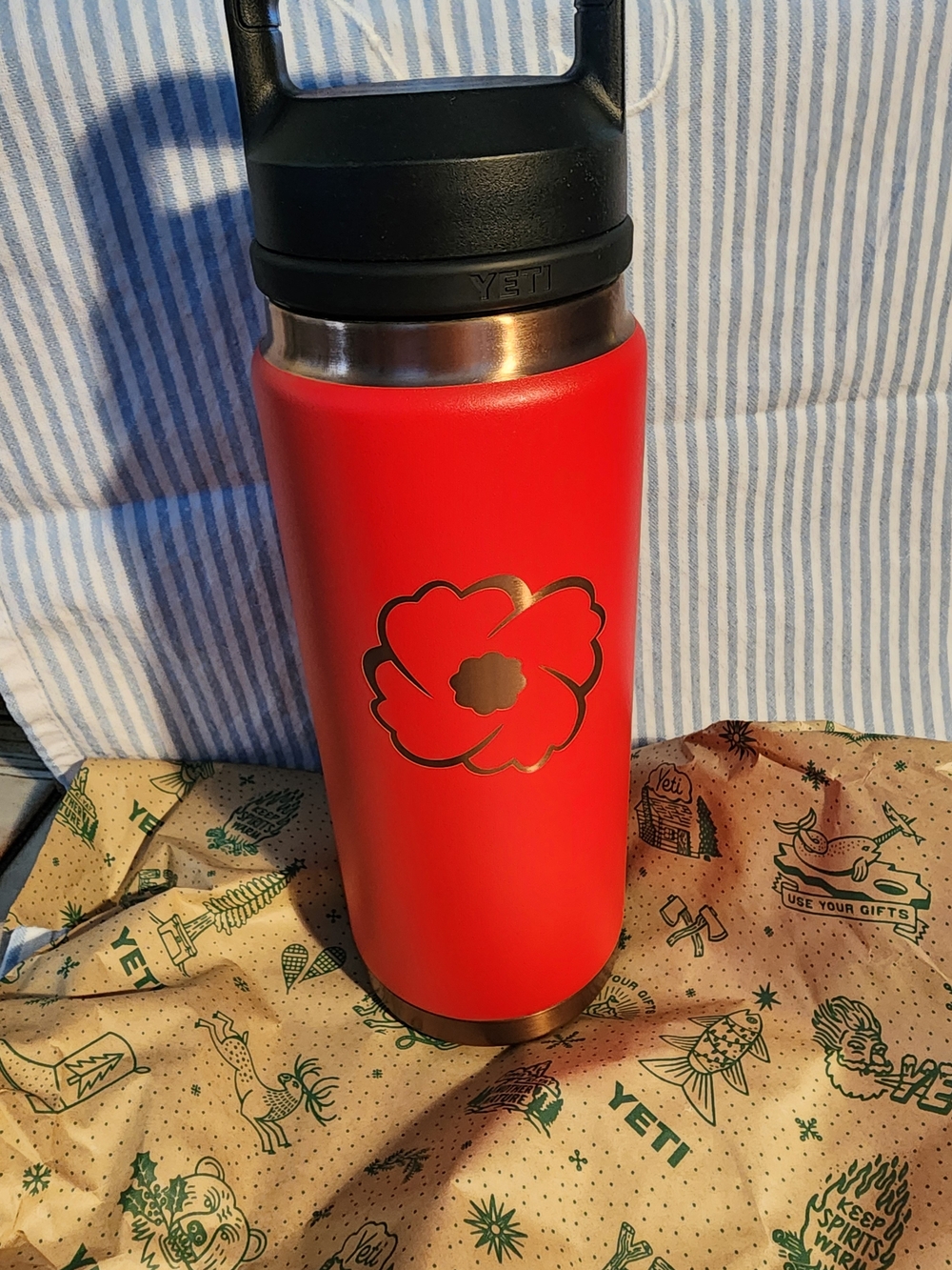 YETI Rambler Remembrance Poppy Rescue Red 26 Oz Tumbler NEW RARE
